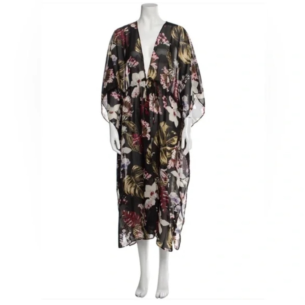 <3 NWT! Walter Baker Floral Cover Up Kimono
